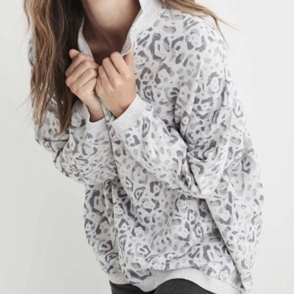 aerie half zip light gray leopard sweatshirt pullover extra small - Picture 6 of 6